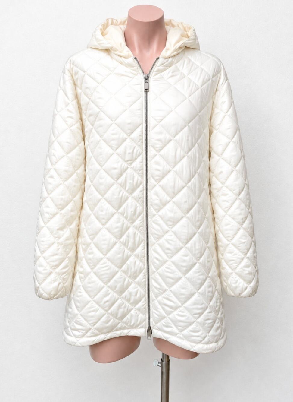 Jil Sander Eggshell Cream Goldfish Long Line Quilted Front Zip Hooded Jacket 36